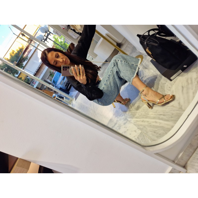 19V69, πέδιλο, 