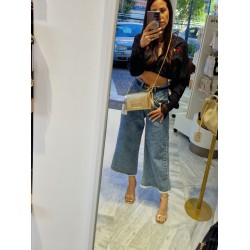 19V69, πέδιλο, 