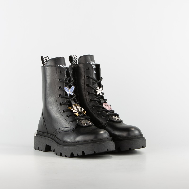 JOHN RICMOND, Μποτάκια, 